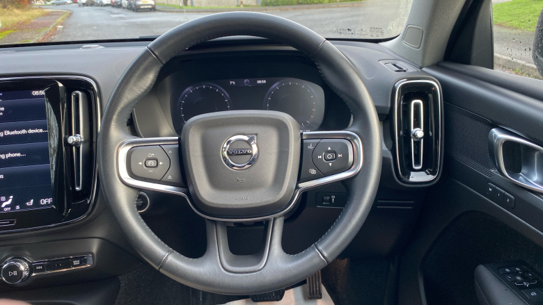 Volvo Xc40 2.0 B4P Inscription Pro 5dr Auto Petrol Estate